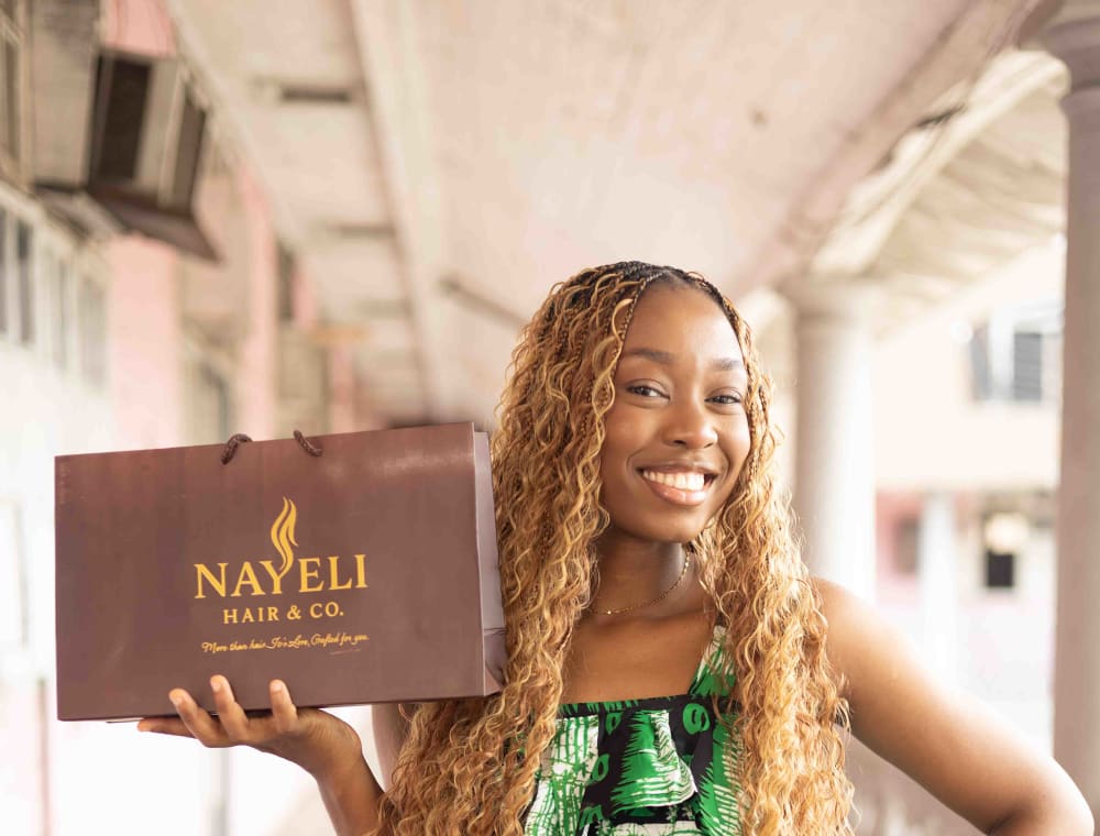 Nayeli studio